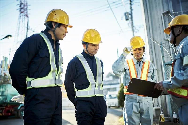 工事現場で朝礼を行う目的とは